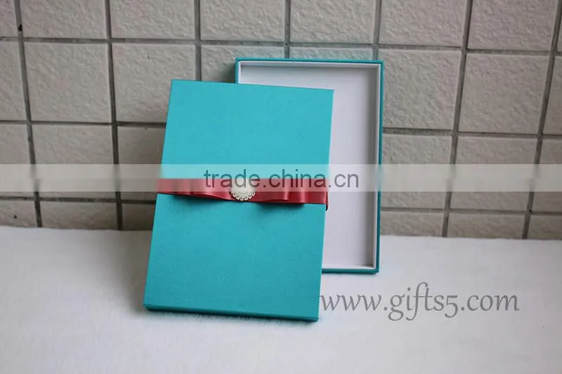 Handmade wedding invitations gift box with ribbon