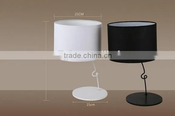 Modern Round Living Room Desk Lamp Metal Body With Fabric Lampshade Bedroom Table Lamp