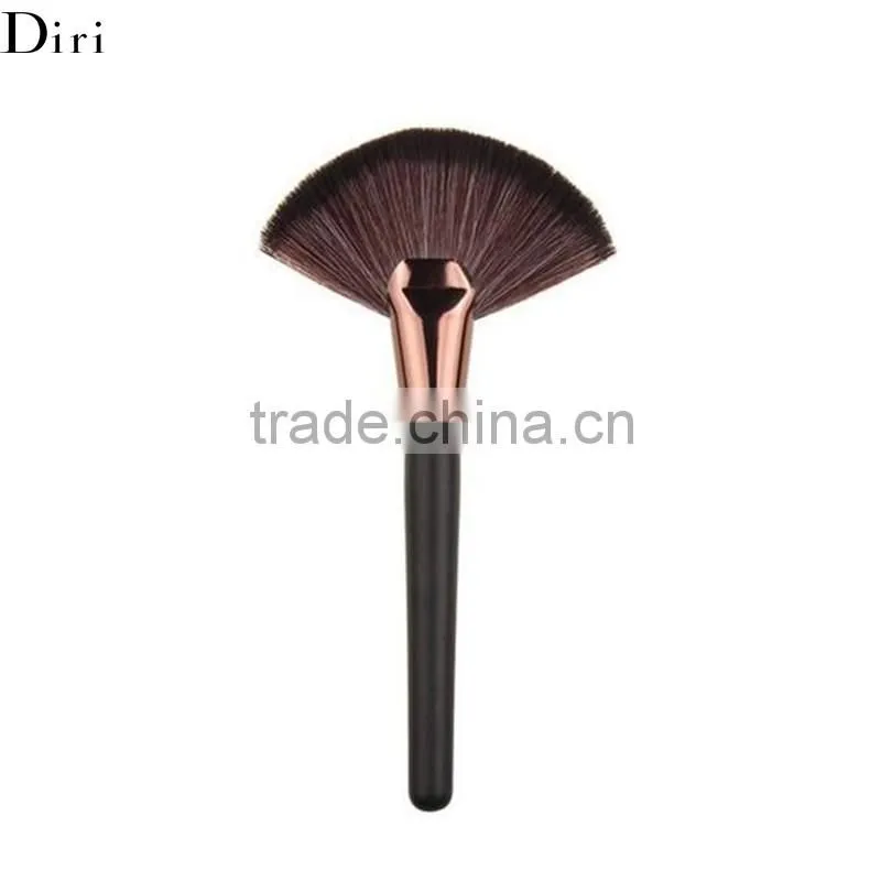 New 1pc Soft Makeup Large Fan Brush Blush Powder Foundation Make Up Tool