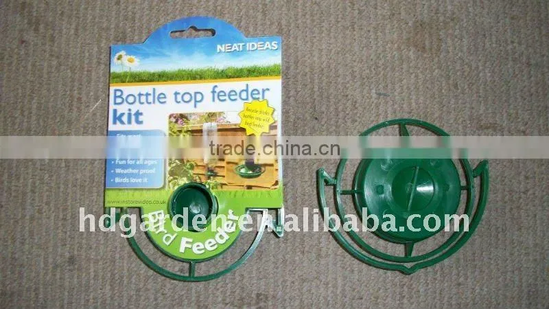 Hanging bird feeder