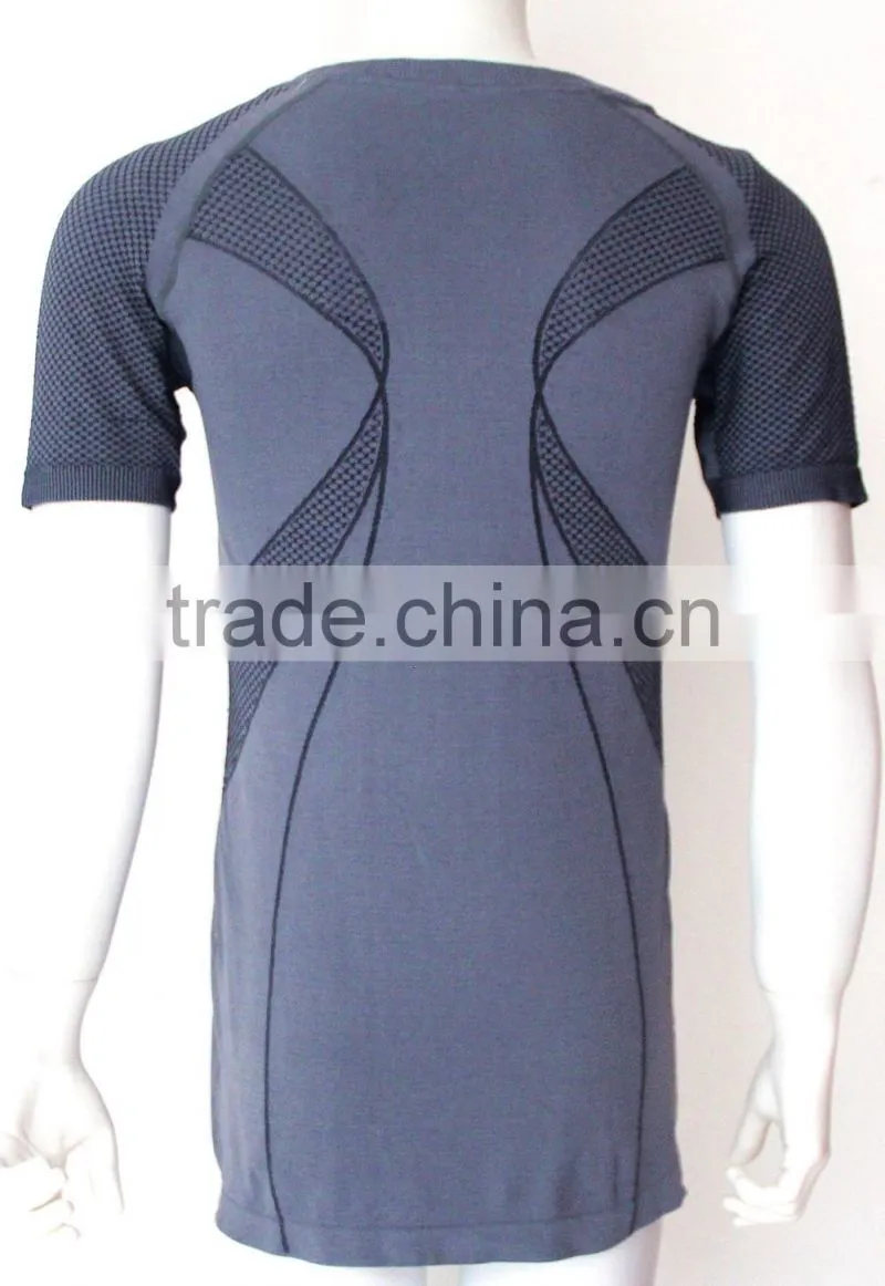 Seamless comfortable t shirt for men
