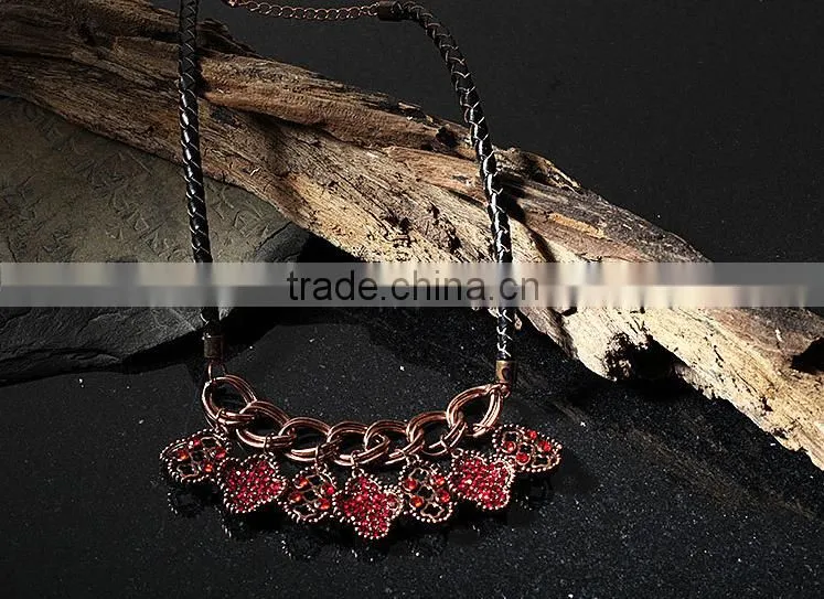 The European and American fashion metal joker diamond necklace old fashion jewelry