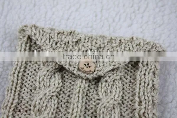 Custom design acrylic material handmade knitted ladies purse
