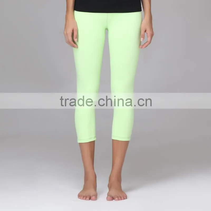 Popular women's yoga capri pants made of 87% Nylon and 13% Spandex girl's fashion sports capri pant