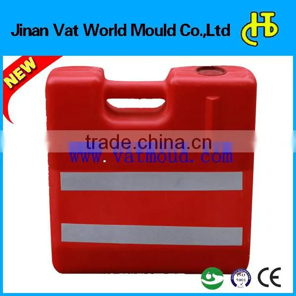 superior in quality specialize designed road barrier blow mould