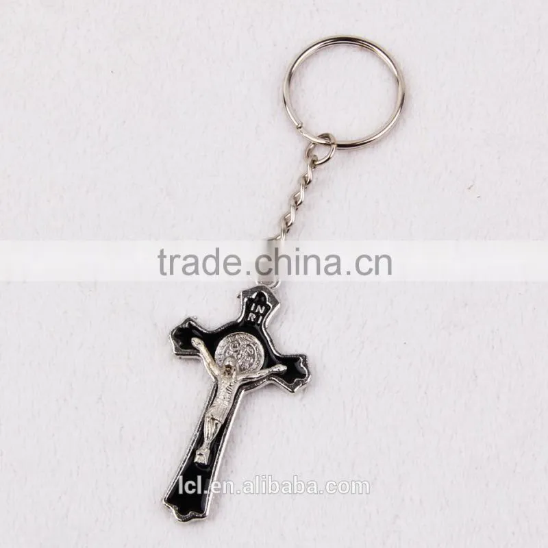 2016 new design wholesale key chain St. Benedict metal crucifix key chain Black & white cross key holder