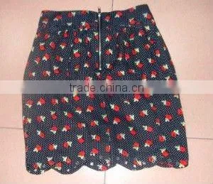 2011 newly and superior quality young girls in short skirts