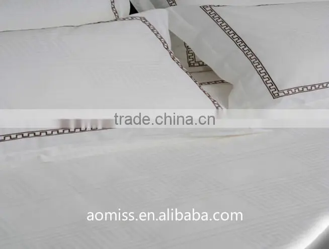 luxury 5 star hotel bedding cover with emboridery