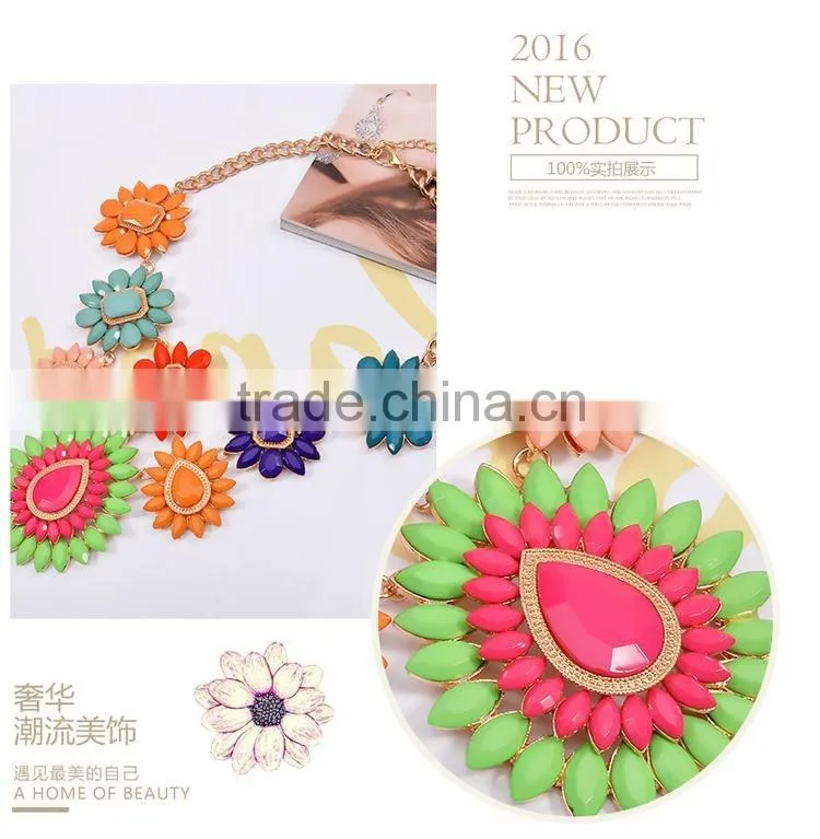 2016 Fashion And New Clear Glass Beads With Muticolor Acrylic Stone Flowers Choker Necklace