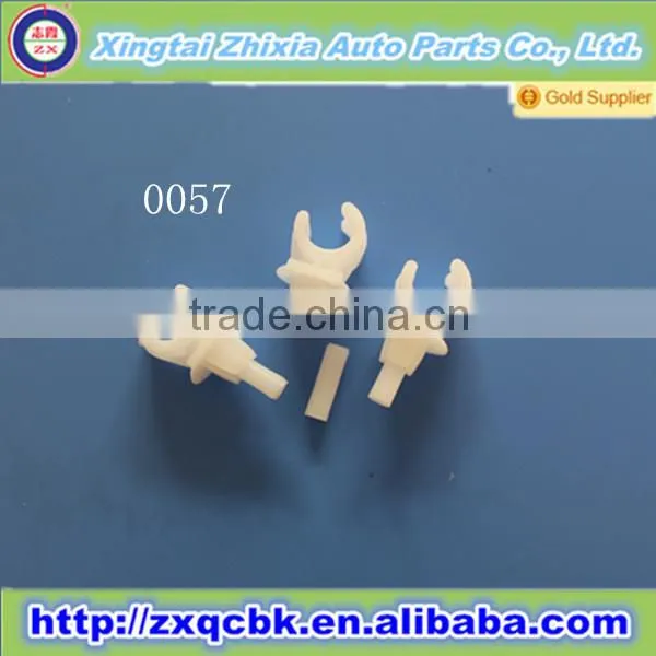 2015 Favorable price !! plastic clip manufacturer china/bumper clips/car floor mat fasteners
