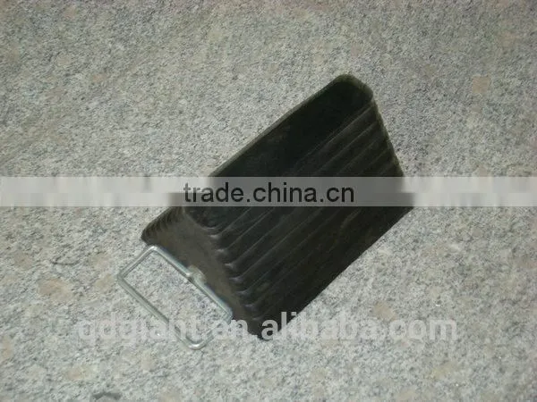 Molded rubber wheel chock 3.6KG