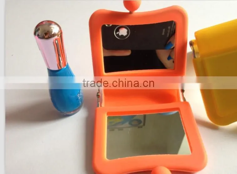 Travel Necessary Silicone Makeup Mirror Case