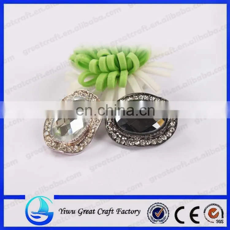 Fashion designer shiny silver metal lips rhinestones sewing button for lady garment