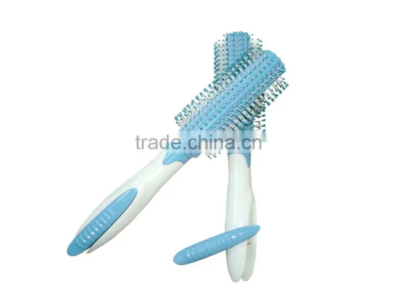 Professional plastic hair brush with clips