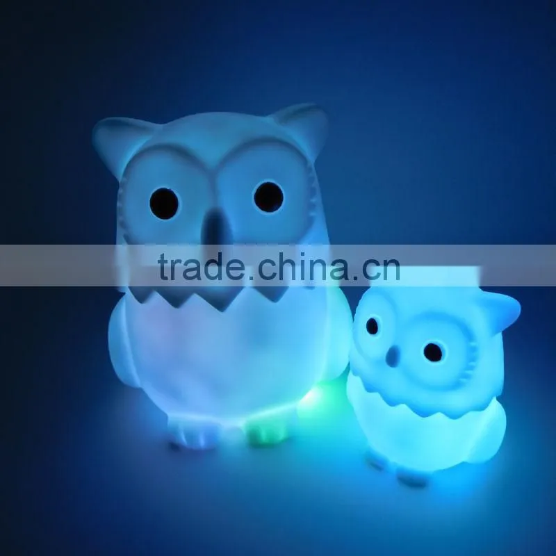 2015 New Design Roto Casting Vynil Owl Anime Figure Led Light Toys