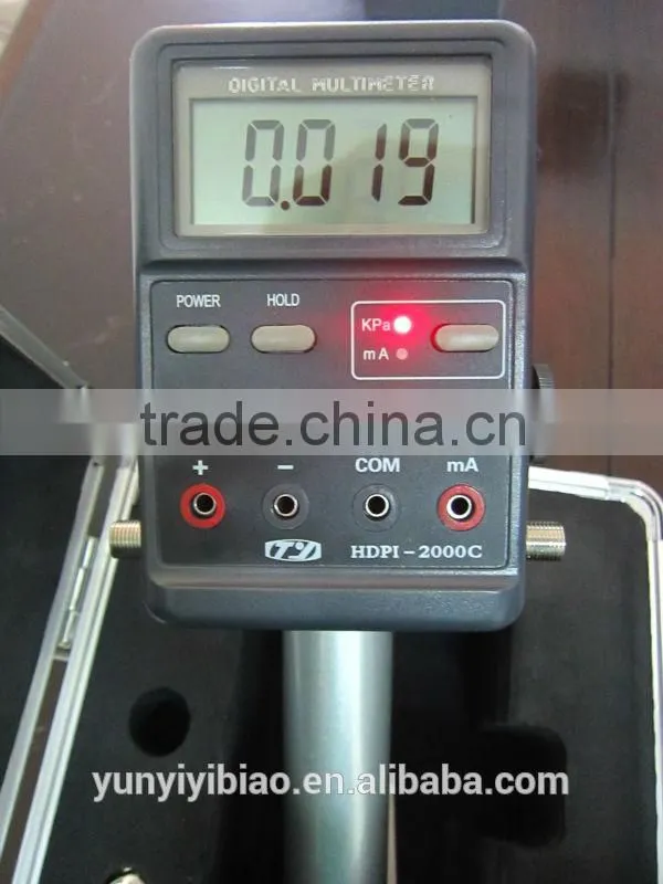 Micro pressure gauge calibration vacuum hand pump