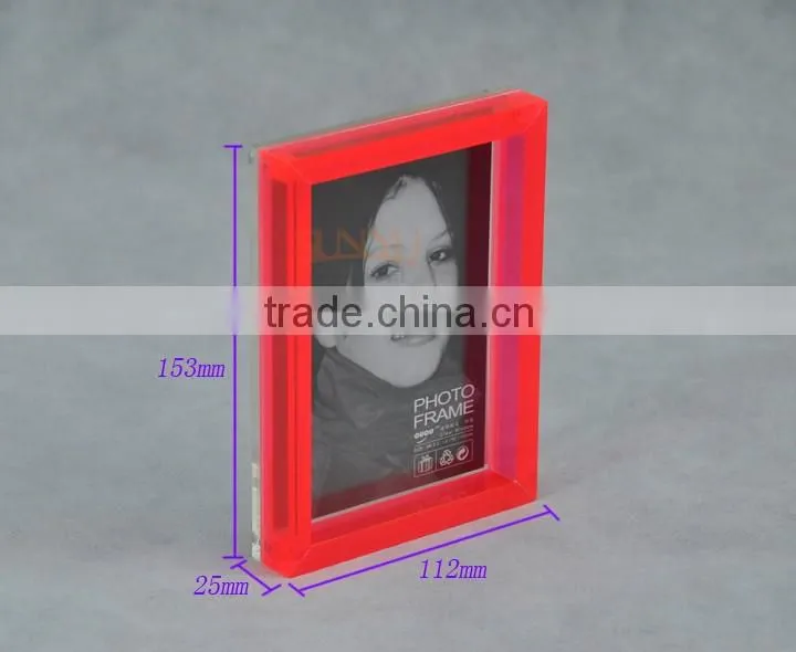 Hot Sale Clear Acrylic Glass Block Perspex Photo Frame for Home Decoratio Stand