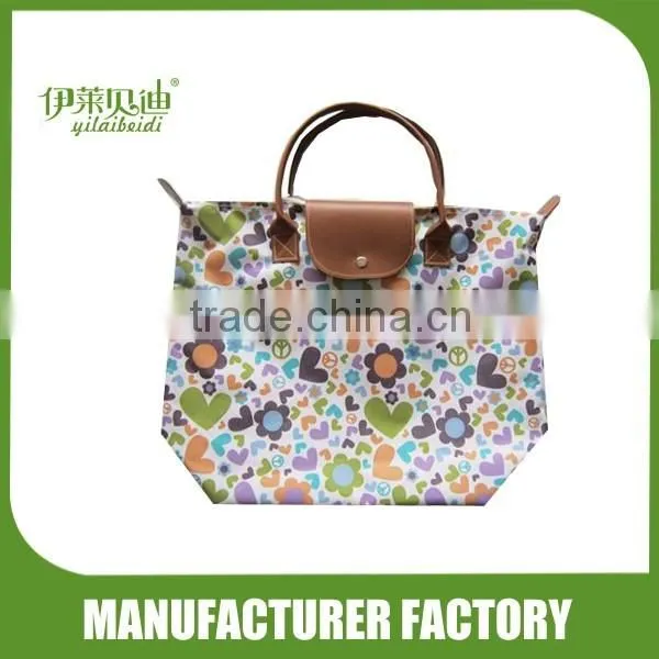 Foldable shopping bags with heart printed
