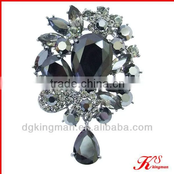 Fashion Crystal brooch