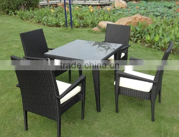 simple rattan dinning garden set
