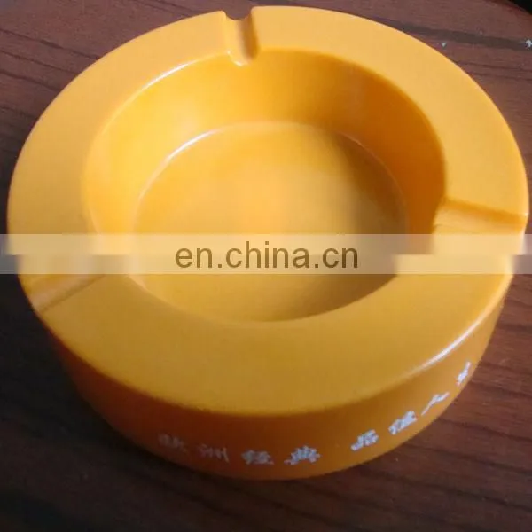 2014 new product golf shape plastic ashtray cheap ashtray factory