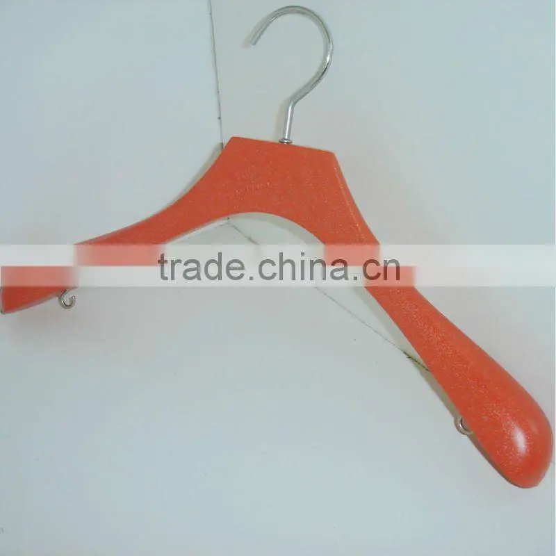 WL18 red wood hanger with hook hanger for dress