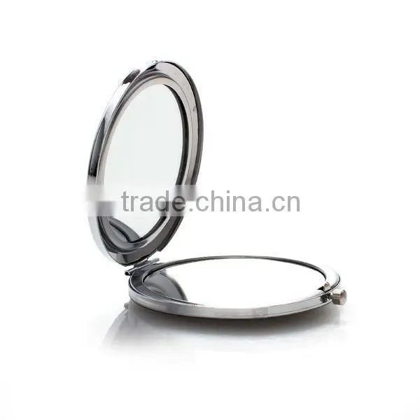 Printed white conch pocket size mirror