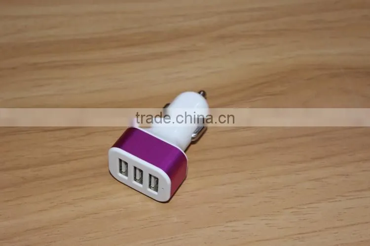wholesale in Electronic market 3 ports 12V/24V 5V 2.1A /1A usb car charger manufacturers with CE FCC Rohs
