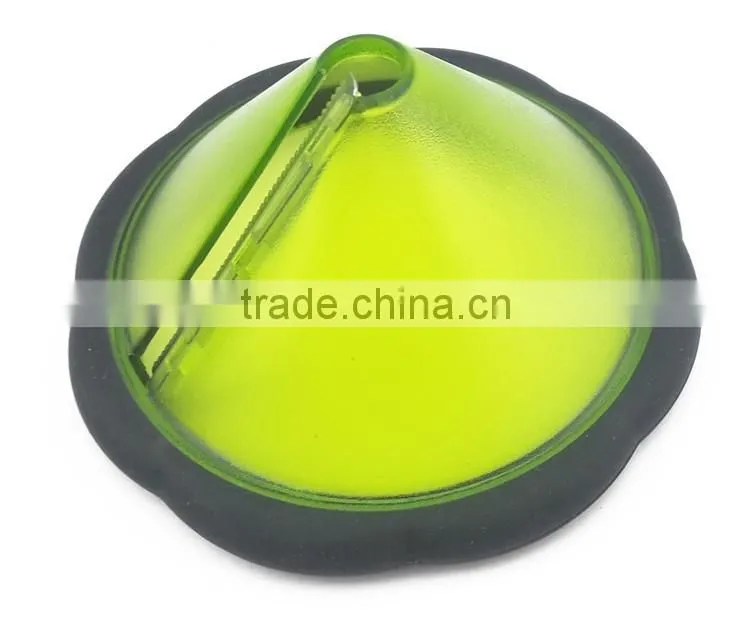 Plastic kitchen items