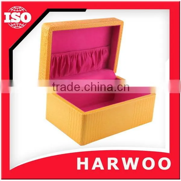 Luxury leather cosmetic storage box for girls with pocket