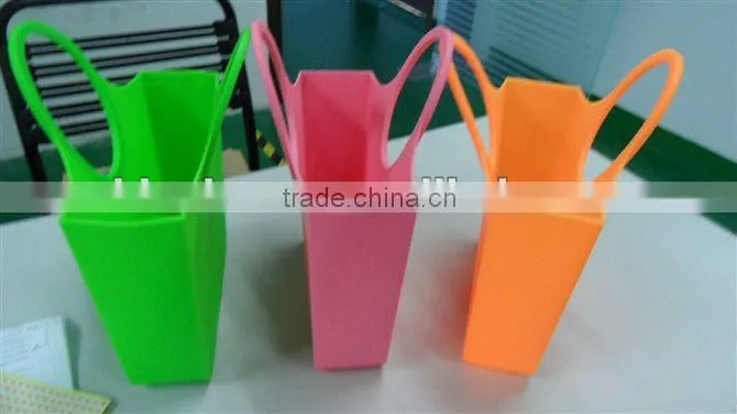 2012 fashion Silicone shopping bags