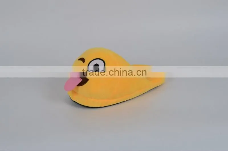 High quality indoor emoji slippers/plush emoji shoes/ Soft slippers plush