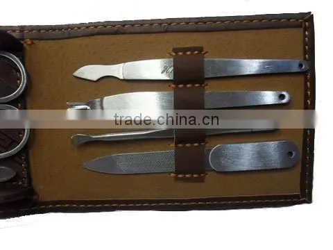 Supply nail clippers makeup kit