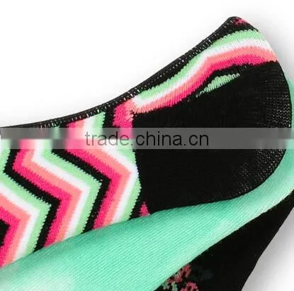 Fashion sport winter cheap cotton custom toe sock