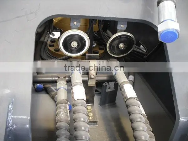 Floating excavator pontoons for 24T excavator assemble, Q345B steel, Doosan motor