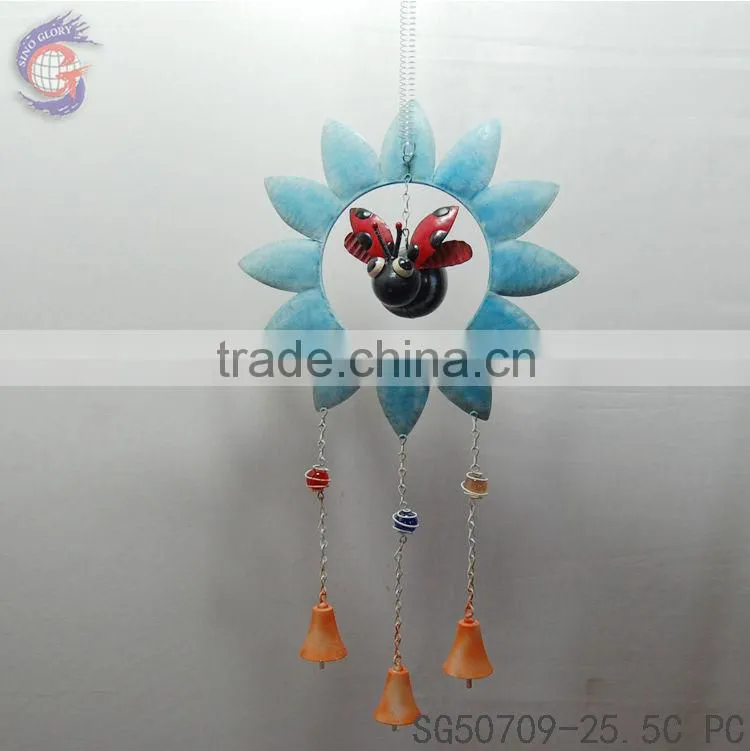 Hanging items of hanging bird decoration with indoor wind chimes