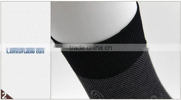 Custom knitting men socks with logo eco-friendly quickly dry