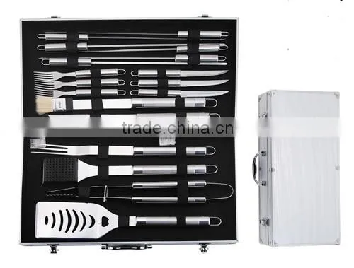 18pcs High Quality Stainless Steel BBQ Set With Aluminum Suitcase