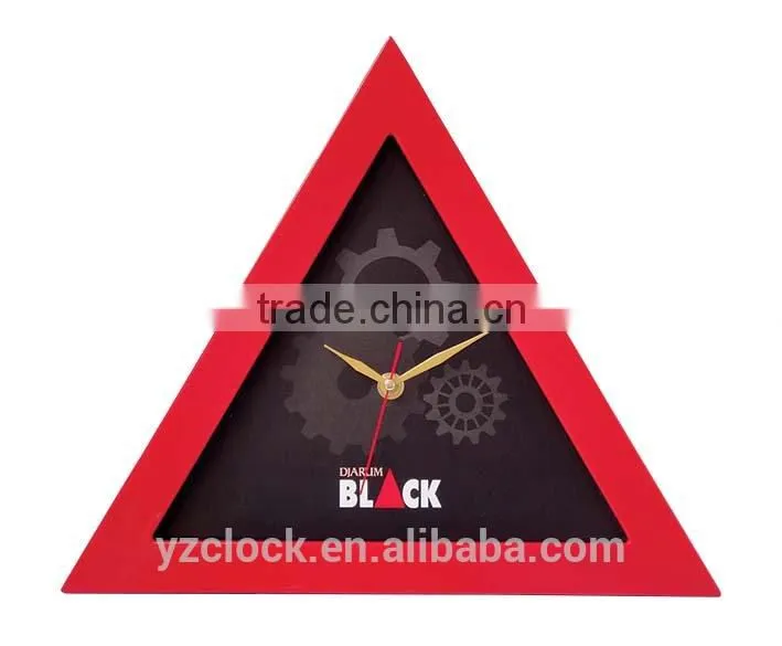 2014 NEW YINGZI triangle wall clock