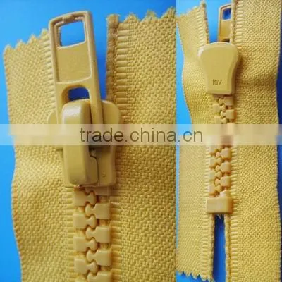 plastic zipper