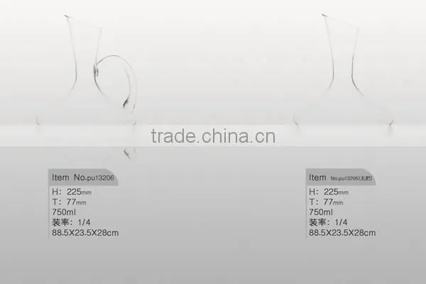 Transparent highly popular shaped glass wine decanter wine aerator decanter