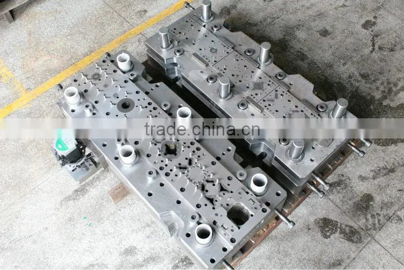 CNC machine make tool and die