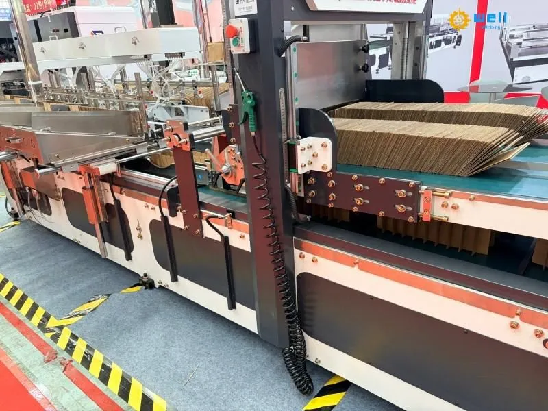automatic partition assembly machine