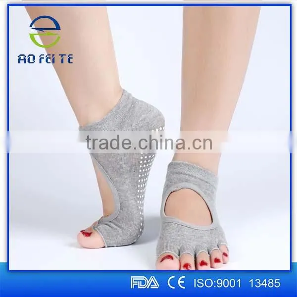 5-Toe Yoga Socks for Exercise, Pilates & Workout