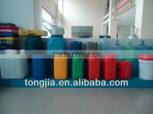 plastic blow molding machine