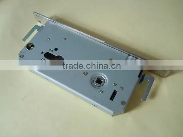 Door metal turn lock