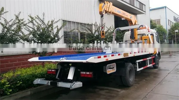 multi-fuction made in China flatbed tow truck with crane 4 ton for sale