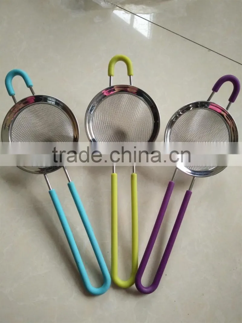 High Quality Stainless Steel Mesh Flour Sifter with Long silicone handle and Ear