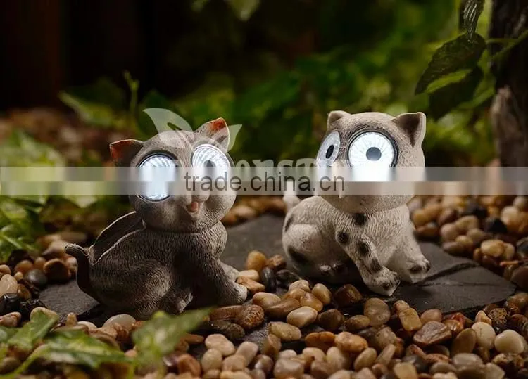 Customized Cute Dog Polyresin Statue White Led Garden Solar Light Outdoor