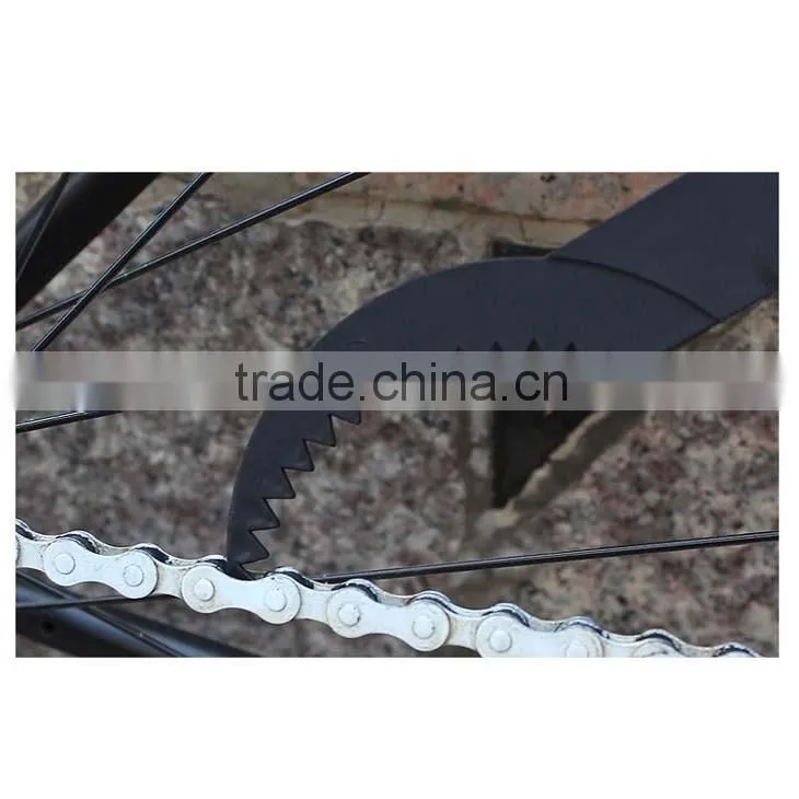 Bicycle chain cleaning brush